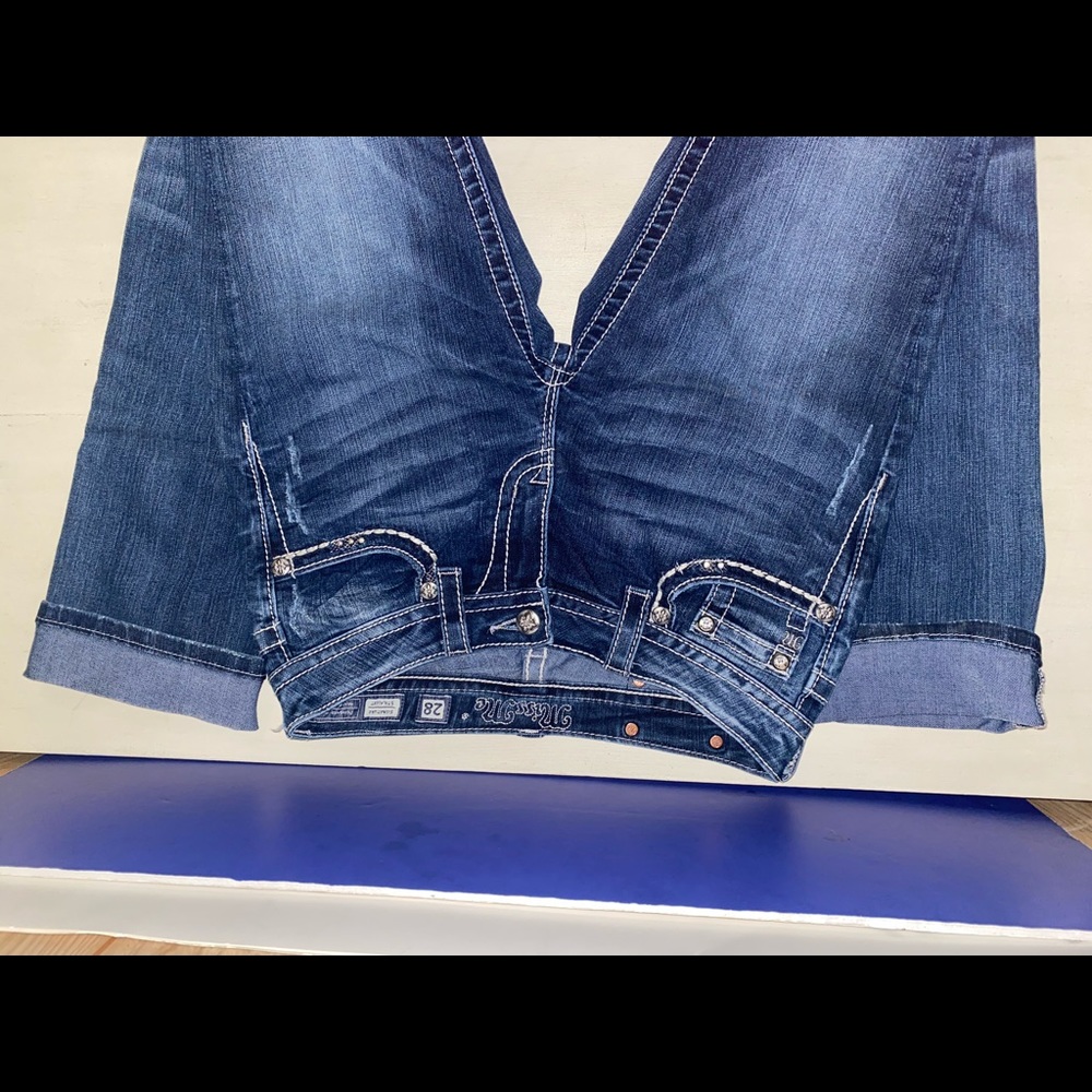 Miss me straight leg jeans.